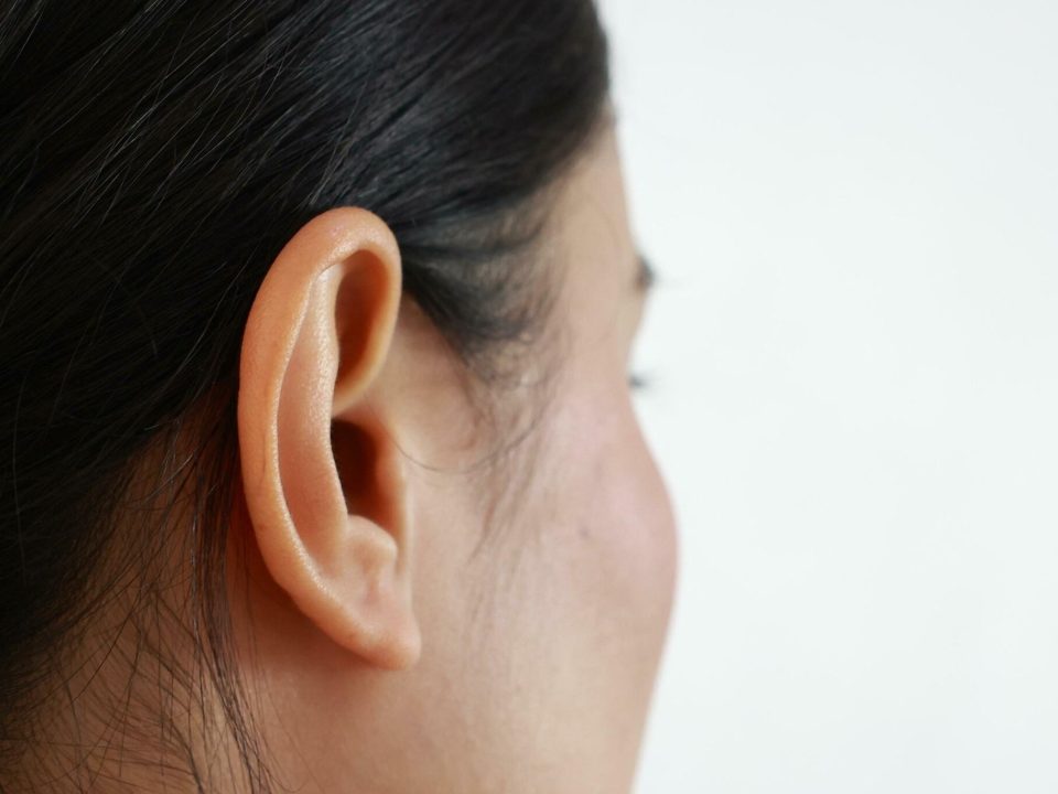 تعویض باتری سمعک پارس تک